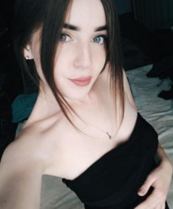 Сексуальная бестия с огненными волосами и роскошными формами приглашает в гости состоятельного мужчину. Гарантирую незабываемые моменты интима и страсти! 4305, 21 год